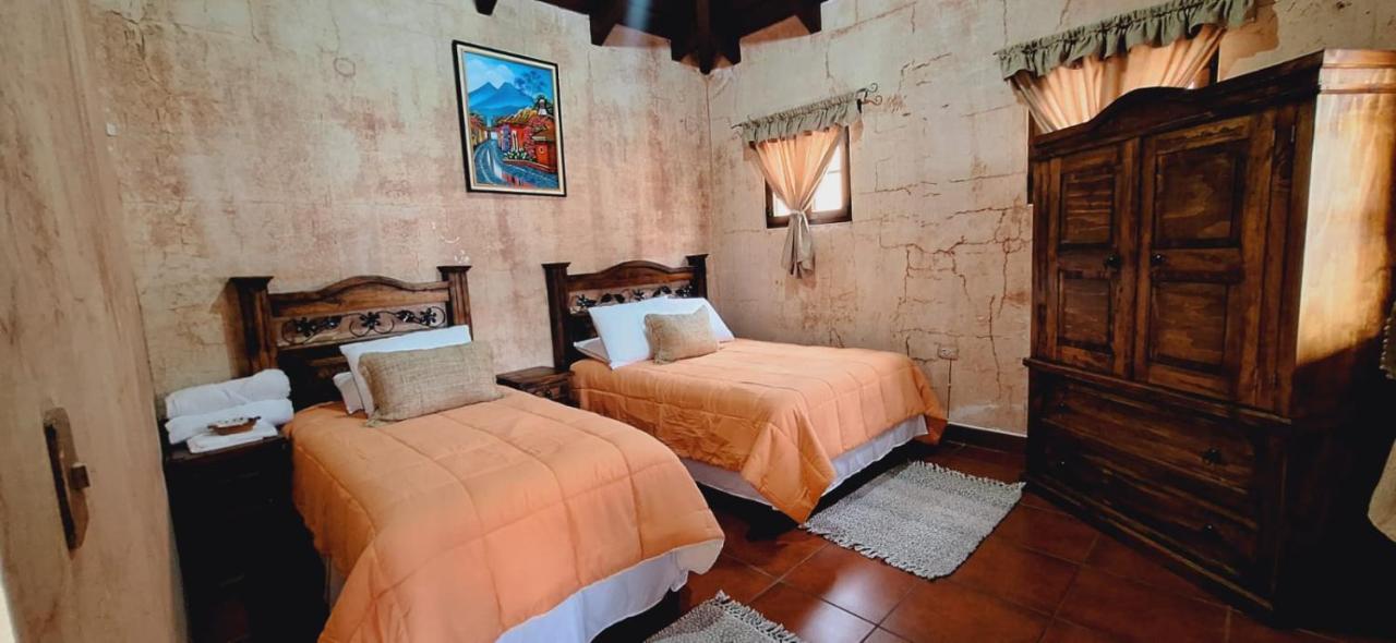 Hotel Boutique Casa Del Angel Antigua Exterior photo